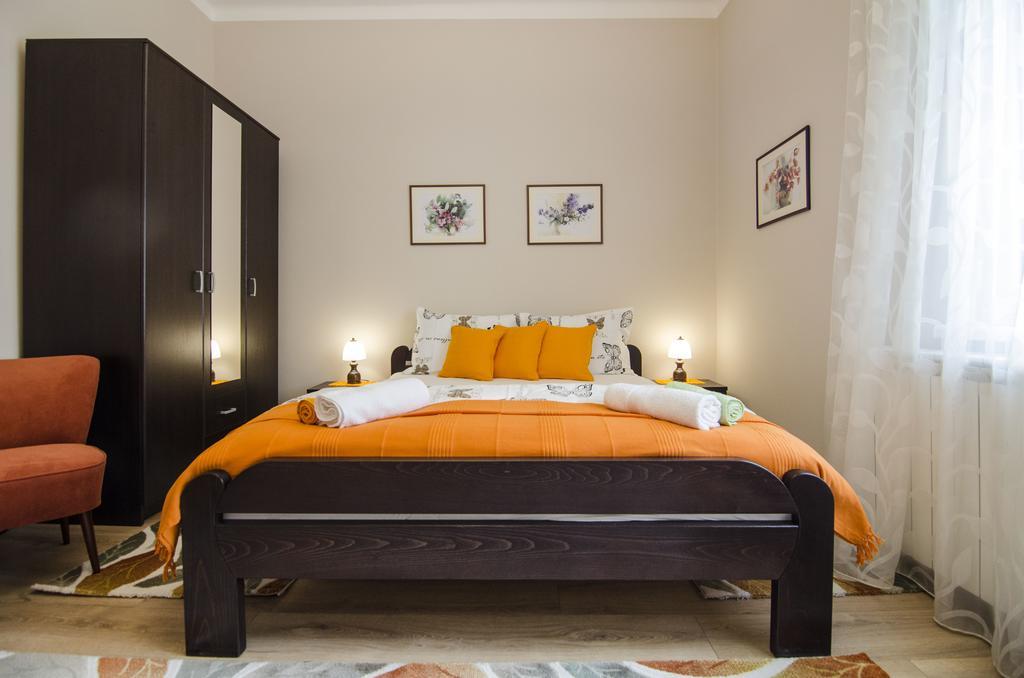 Rose Apartment *