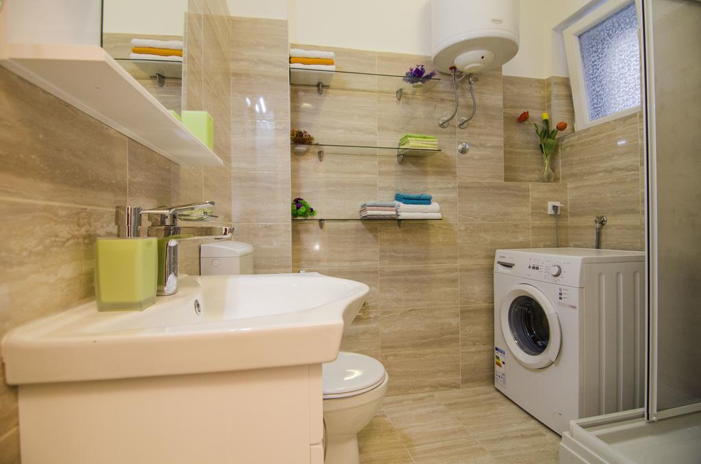 Rose Apartment